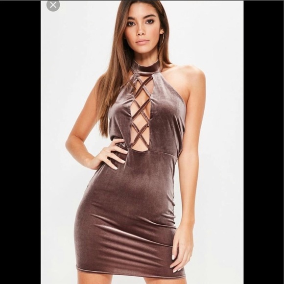 Missguided Dresses & Skirts - 🎉HP 4/6,5/14🎉Misguided halter velvet dress